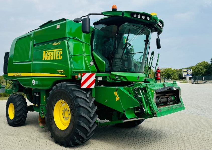 John Deere T670i HillMaster + 630R
