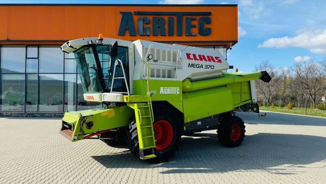 CLAAS MEGA 370 4x4 with C 660 header: specifications, differences from the MEGA 360 and what to inspect