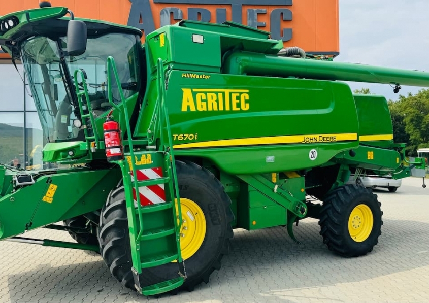 John Deere T670i HillMaster + 630R