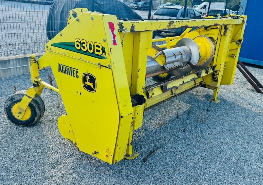 John Deere 630B